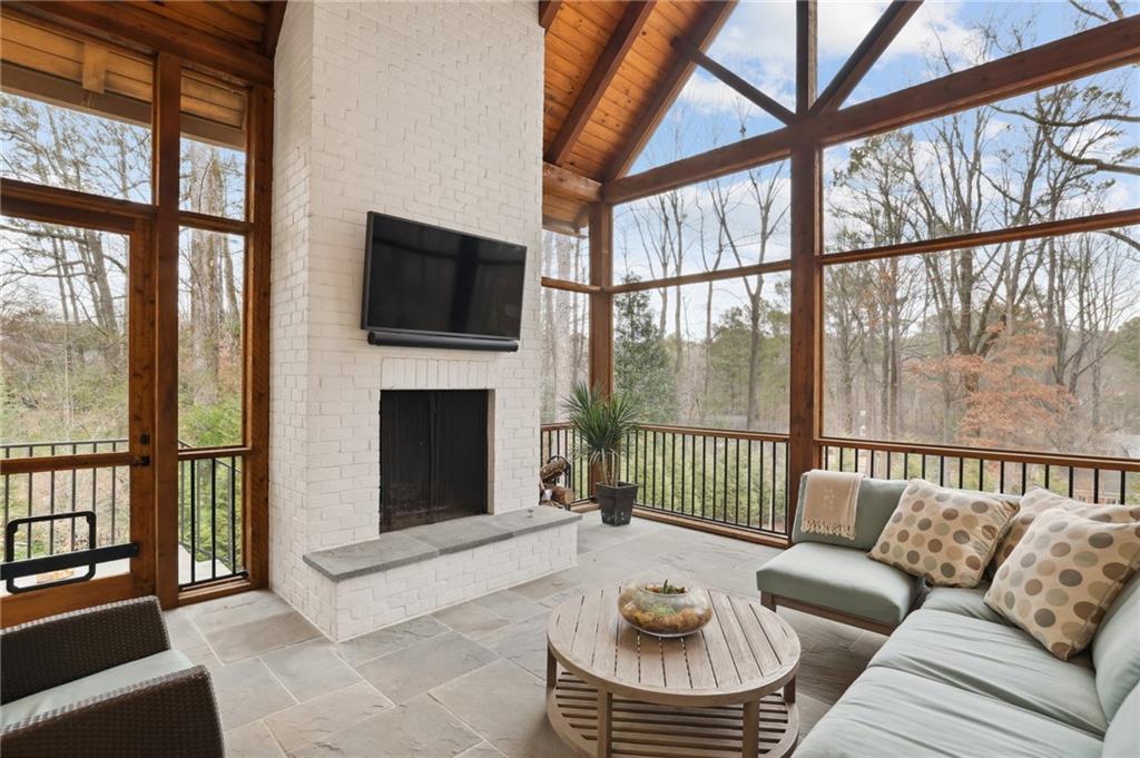 505 Kenbrook Drive, Sandy Springs, Georgia 30327, 7 Bedrooms Bedrooms, ,8 BathroomsBathrooms,Residential,Sold,505 Kenbrook Drive,7324065