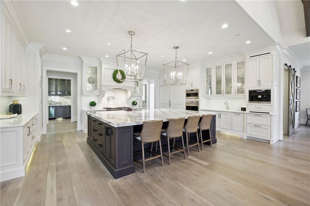 505 Kenbrook Drive, Sandy Springs, Georgia 30327, 7 Bedrooms Bedrooms, ,8 BathroomsBathrooms,Residential,Sold,505 Kenbrook Drive,7324065