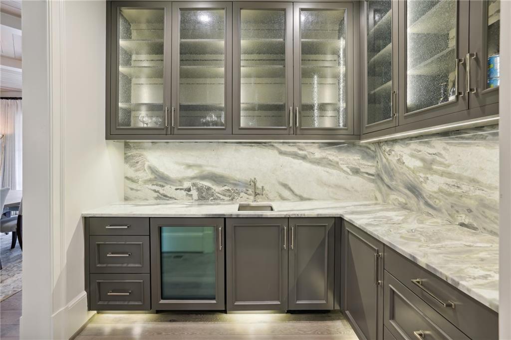 505 Kenbrook Drive, Sandy Springs, Georgia 30327, 7 Bedrooms Bedrooms, ,8 BathroomsBathrooms,Residential,Sold,505 Kenbrook Drive,7324065