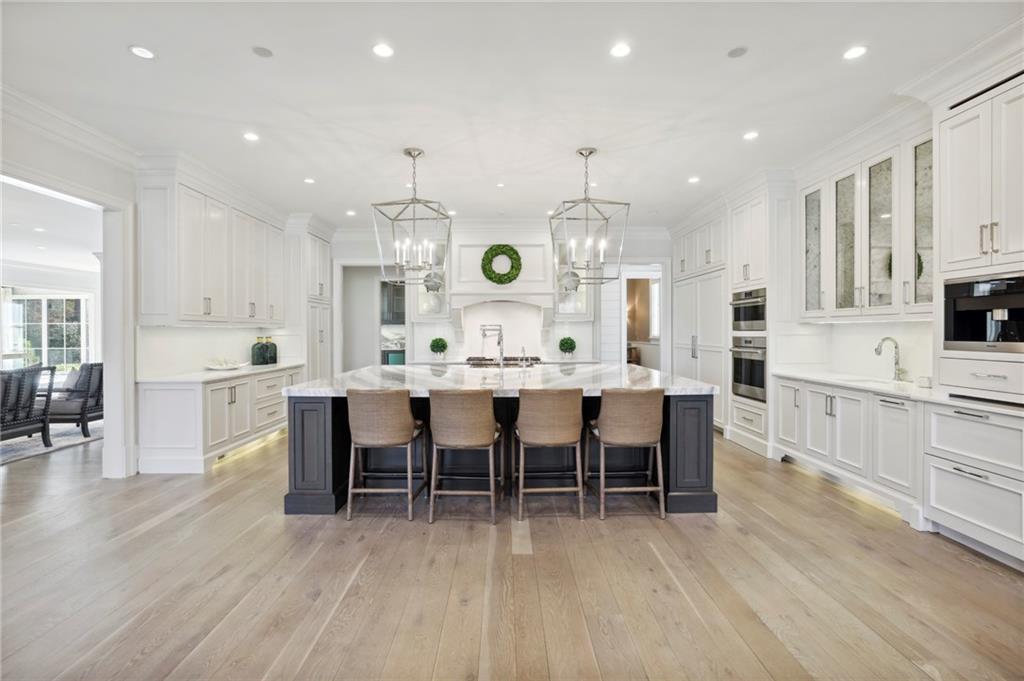 505 Kenbrook Drive, Sandy Springs, Georgia 30327, 7 Bedrooms Bedrooms, ,8 BathroomsBathrooms,Residential,Sold,505 Kenbrook Drive,7324065