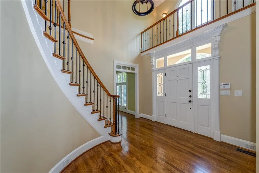 4545 Crestwicke Pointe, Sandy Springs, Georgia 30319, 4 Bedrooms Bedrooms, ,3 BathroomsBathrooms,Residential,Sold,4545 Crestwicke Pointe,6114720