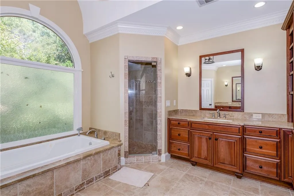 4545 Crestwicke Pointe, Sandy Springs, Georgia 30319, 4 Bedrooms Bedrooms, ,3 BathroomsBathrooms,Residential,Sold,4545 Crestwicke Pointe,6114720
