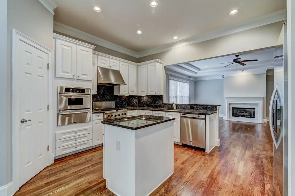 200 Wembley Circle, Sandy Springs, Georgia 30328, 4 Bedrooms Bedrooms, ,3 BathroomsBathrooms,Residential,Sold,200 Wembley Circle,6117935