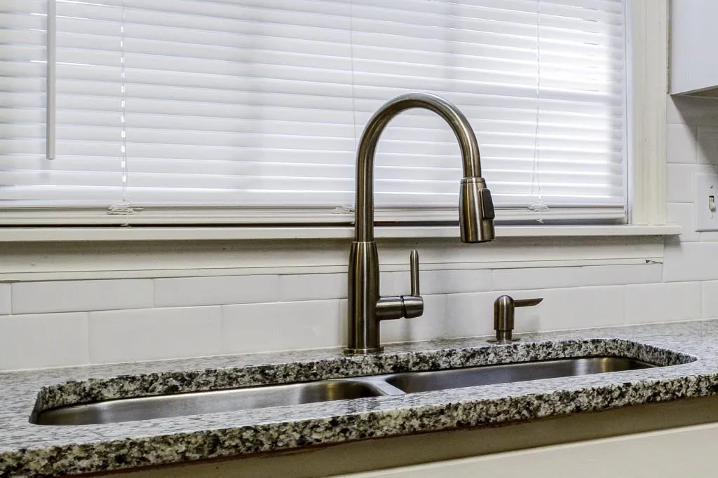 6700 Roswell Road Unit 32b, Sandy Springs, Georgia 30328, 2 Bedrooms Bedrooms, ,2 BathroomsBathrooms,Residential,Sold,6700 Roswell Road Unit 32b,5805189