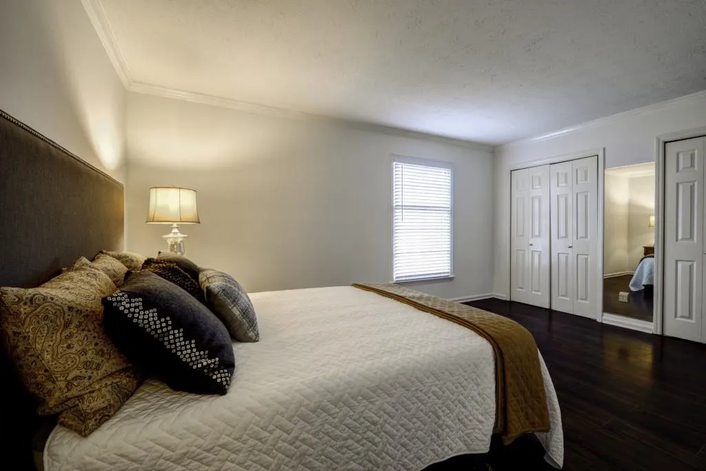 6700 Roswell Road Unit 32b, Sandy Springs, Georgia 30328, 2 Bedrooms Bedrooms, ,2 BathroomsBathrooms,Residential,Sold,6700 Roswell Road Unit 32b,5805189