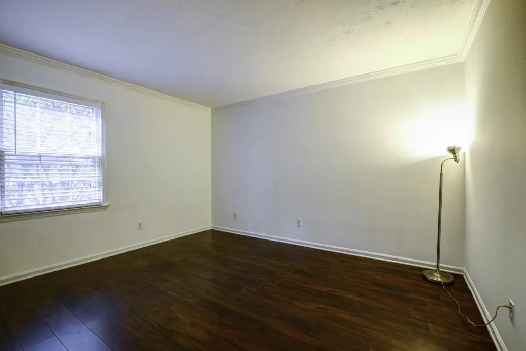6700 Roswell Road Unit 32b, Sandy Springs, Georgia 30328, 2 Bedrooms Bedrooms, ,2 BathroomsBathrooms,Residential,Sold,6700 Roswell Road Unit 32b,5805189