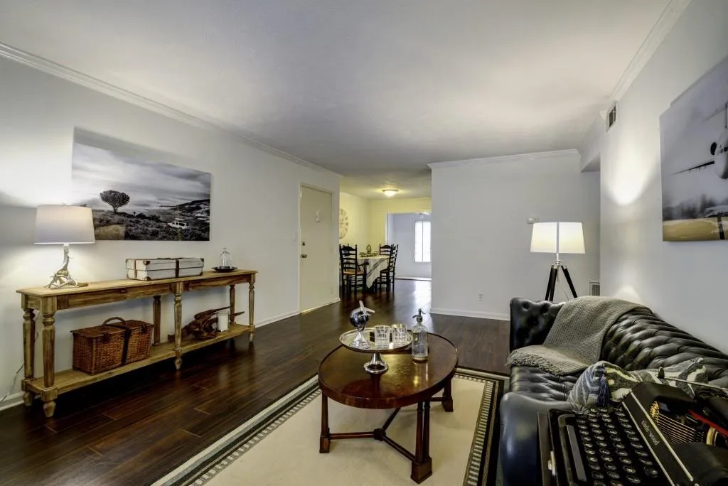 6700 Roswell Road Unit 32b, Sandy Springs, Georgia 30328, 2 Bedrooms Bedrooms, ,2 BathroomsBathrooms,Residential,Sold,6700 Roswell Road Unit 32b,5805189