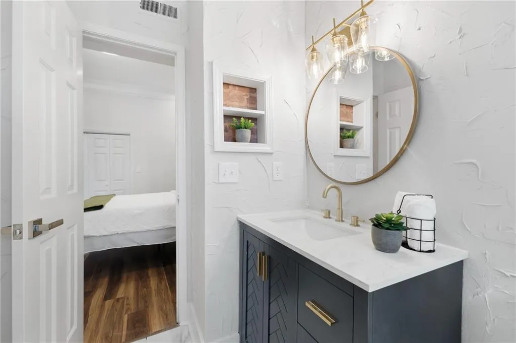 1116 Piedmont Avenue Ne Unit 12, Atlanta, Georgia 30309, 3 Bedrooms Bedrooms, ,3 BathroomsBathrooms,Residential,For Sale,1116 Piedmont Avenue Ne Unit 12,7536532