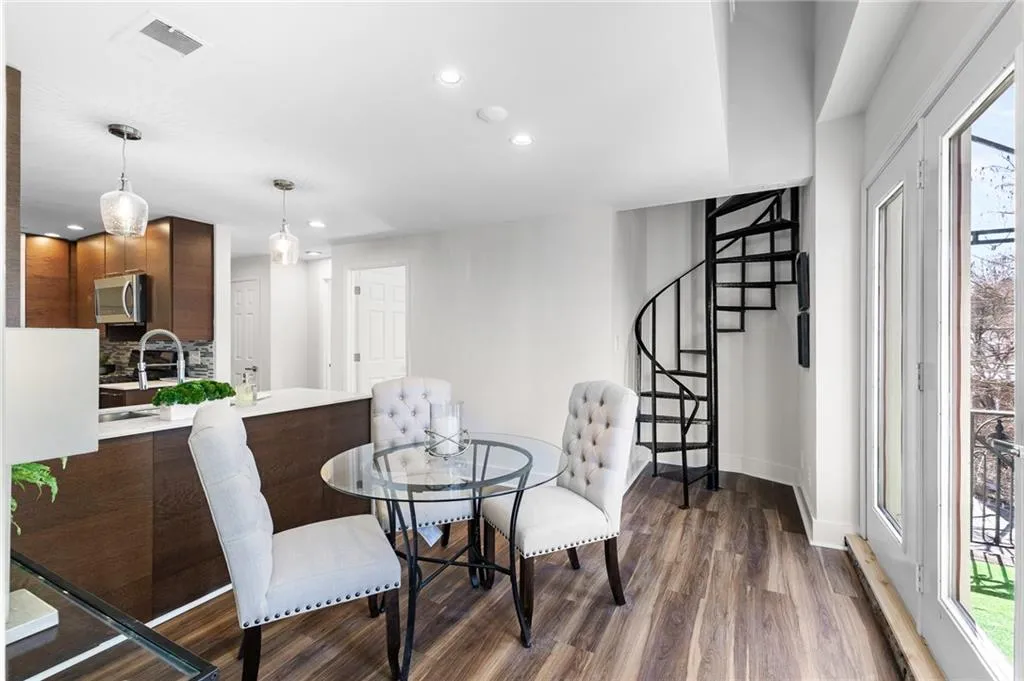 1116 Piedmont Avenue Ne Unit 12, Atlanta, Georgia 30309, 3 Bedrooms Bedrooms, ,3 BathroomsBathrooms,Residential,For Sale,1116 Piedmont Avenue Ne Unit 12,7536532
