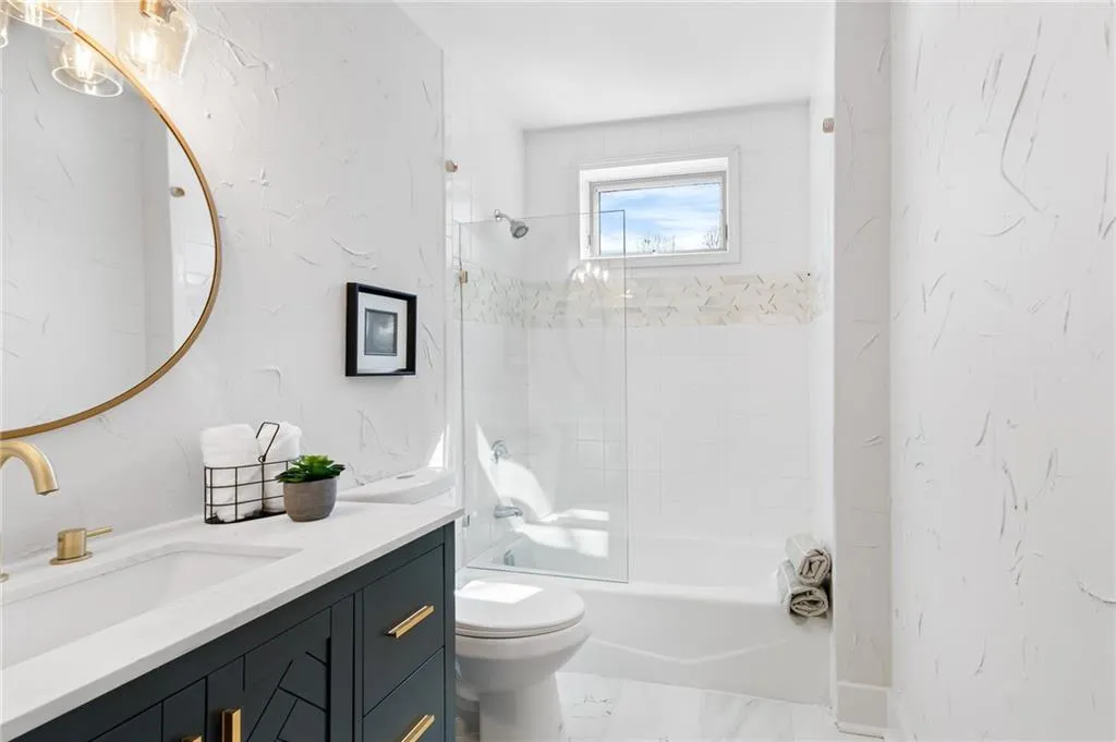 1116 Piedmont Avenue Ne Unit 12, Atlanta, Georgia 30309, 3 Bedrooms Bedrooms, ,3 BathroomsBathrooms,Residential,For Sale,1116 Piedmont Avenue Ne Unit 12,7536532