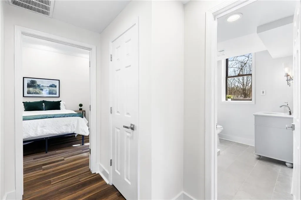 1116 Piedmont Avenue Ne Unit 12, Atlanta, Georgia 30309, 3 Bedrooms Bedrooms, ,3 BathroomsBathrooms,Residential,For Sale,1116 Piedmont Avenue Ne Unit 12,7536532