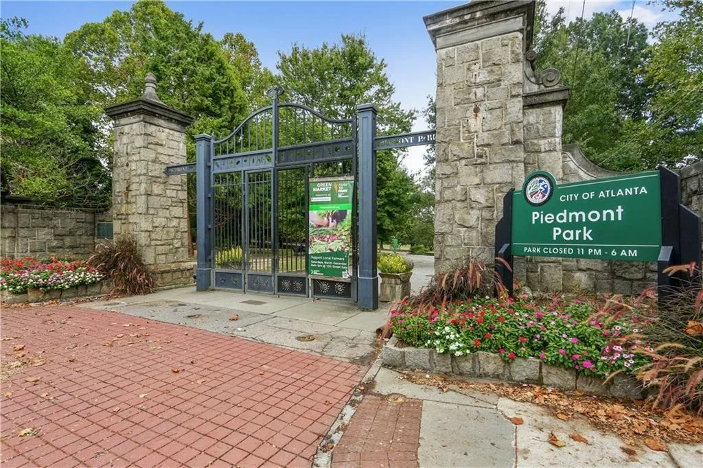 1116 Piedmont Avenue Ne Unit 12, Atlanta, Georgia 30309, 3 Bedrooms Bedrooms, ,3 BathroomsBathrooms,Residential,For Sale,1116 Piedmont Avenue Ne Unit 12,7536532