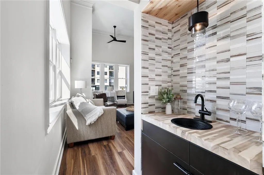 1116 Piedmont Avenue Ne Unit 12, Atlanta, Georgia 30309, 3 Bedrooms Bedrooms, ,3 BathroomsBathrooms,Residential,For Sale,1116 Piedmont Avenue Ne Unit 12,7536532