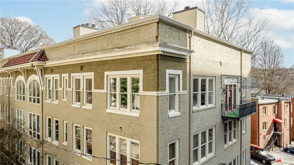 1116 Piedmont Avenue Ne Unit 12, Atlanta, Georgia 30309, 3 Bedrooms Bedrooms, ,3 BathroomsBathrooms,Residential,For Sale,1116 Piedmont Avenue Ne Unit 12,7536532