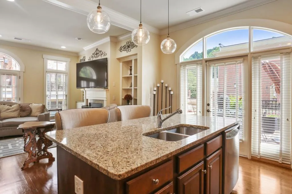 1201 Riverscall Lane, Atlanta, Georgia 30339, 5 Bedrooms Bedrooms, ,4 BathroomsBathrooms,Residential,Sold,1201 Riverscall Lane,6602153