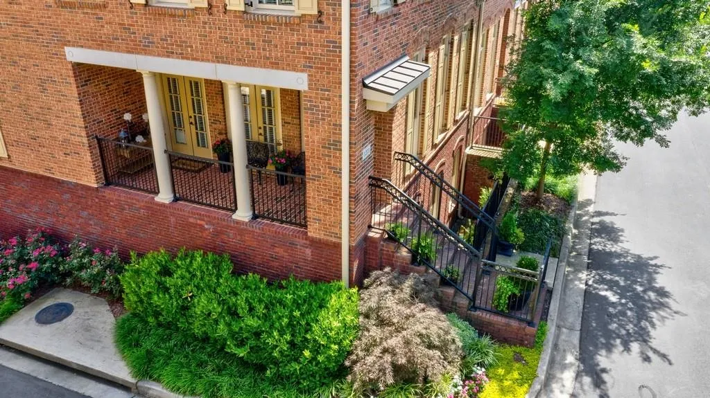 1201 Riverscall Lane, Atlanta, Georgia 30339, 5 Bedrooms Bedrooms, ,4 BathroomsBathrooms,Residential,Sold,1201 Riverscall Lane,6602153