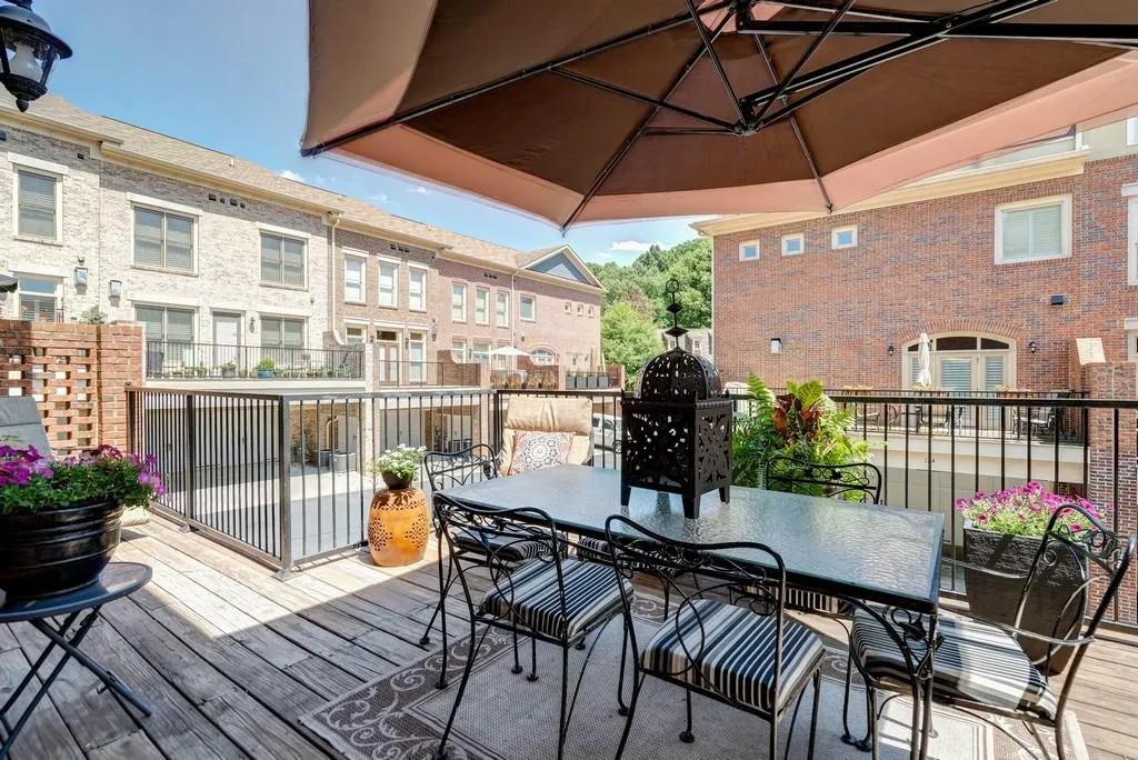 1201 Riverscall Lane, Atlanta, Georgia 30339, 5 Bedrooms Bedrooms, ,4 BathroomsBathrooms,Residential,Sold,1201 Riverscall Lane,6602153