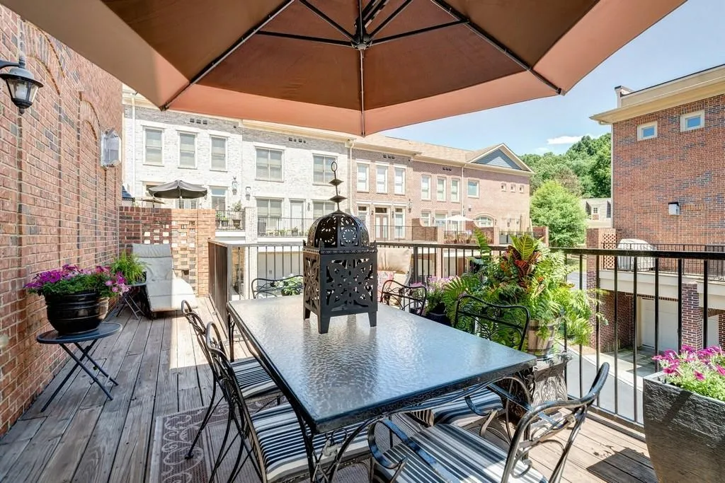 1201 Riverscall Lane, Atlanta, Georgia 30339, 5 Bedrooms Bedrooms, ,4 BathroomsBathrooms,Residential,Sold,1201 Riverscall Lane,6602153