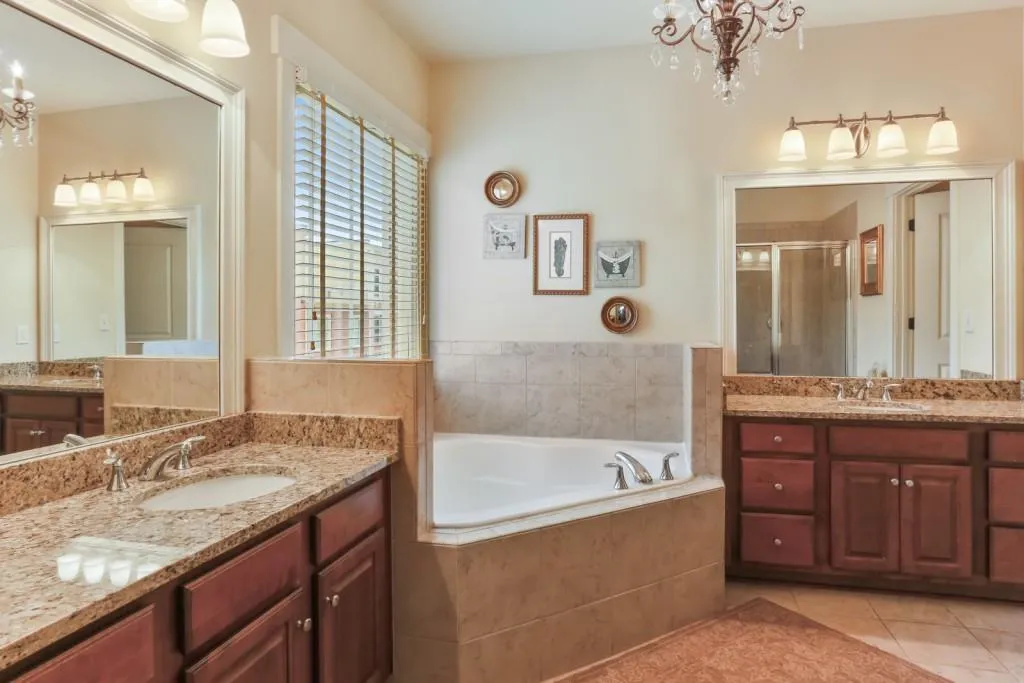 1201 Riverscall Lane, Atlanta, Georgia 30339, 5 Bedrooms Bedrooms, ,4 BathroomsBathrooms,Residential,Sold,1201 Riverscall Lane,6602153