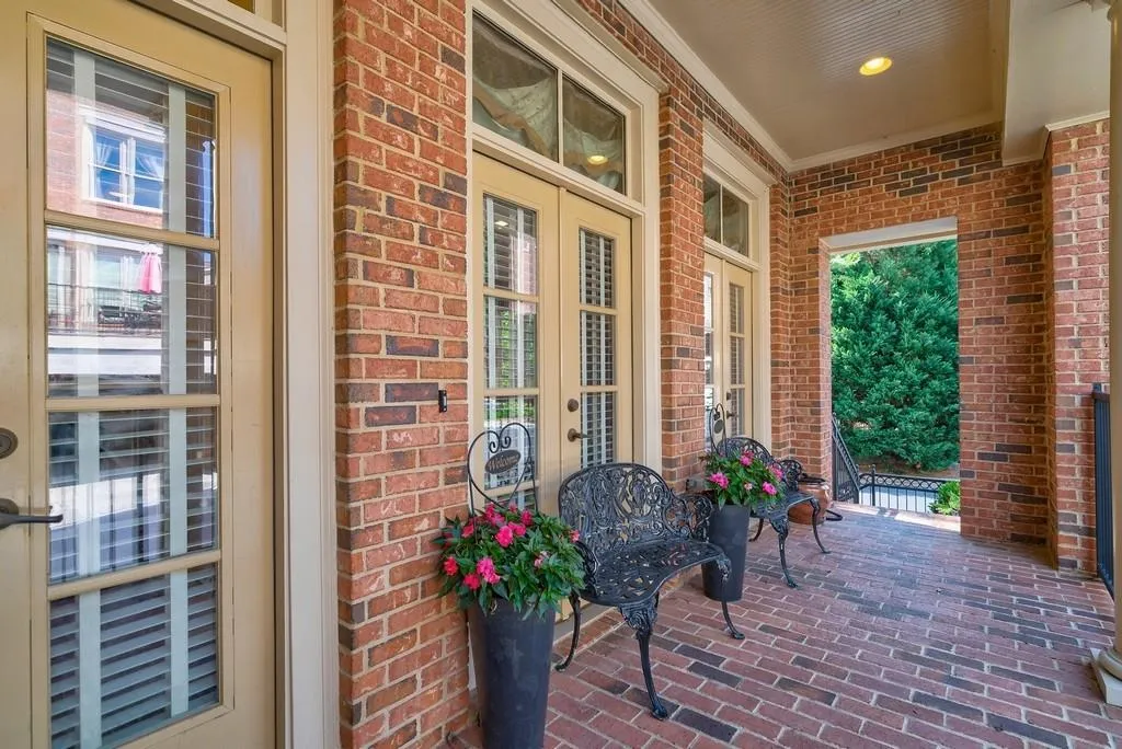 1201 Riverscall Lane, Atlanta, Georgia 30339, 5 Bedrooms Bedrooms, ,4 BathroomsBathrooms,Residential,Sold,1201 Riverscall Lane,6602153