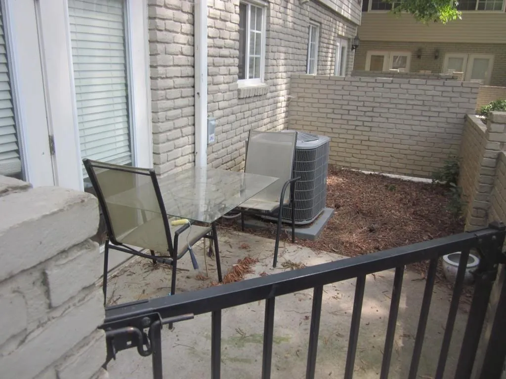 6940 Roswell Road Unit 20b, Sandy Springs, Georgia 30328, 2 Bedrooms Bedrooms, ,1 BathroomBathrooms,Residential,Sold,6940 Roswell Road Unit 20b,5747418