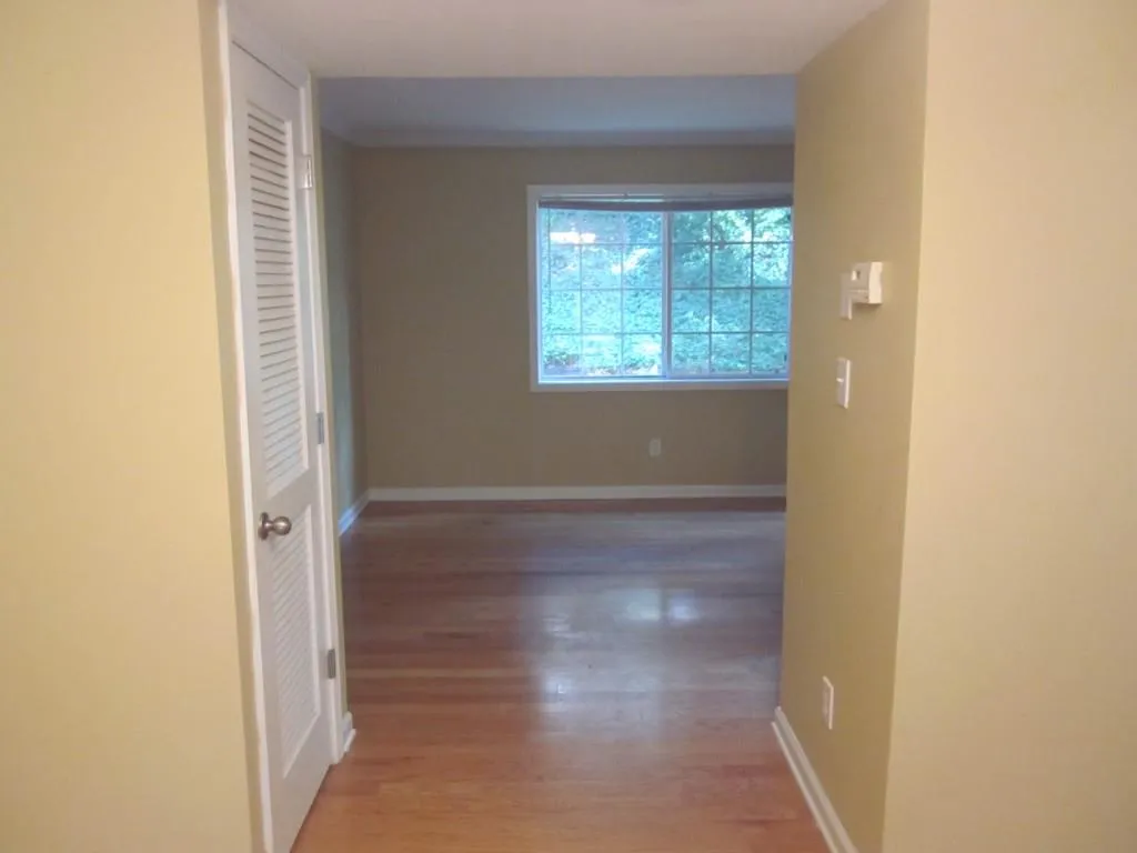 6940 Roswell Road Unit 20b, Sandy Springs, Georgia 30328, 2 Bedrooms Bedrooms, ,1 BathroomBathrooms,Residential,Sold,6940 Roswell Road Unit 20b,5747418