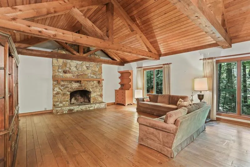 7 Wildwood Valley, Sandy Springs, Georgia 30350, 3 Bedrooms Bedrooms, ,3 BathroomsBathrooms,Residential,Sold,7 Wildwood Valley,6637970