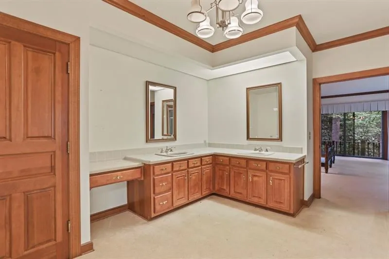 7 Wildwood Valley, Sandy Springs, Georgia 30350, 3 Bedrooms Bedrooms, ,3 BathroomsBathrooms,Residential,Sold,7 Wildwood Valley,6637970