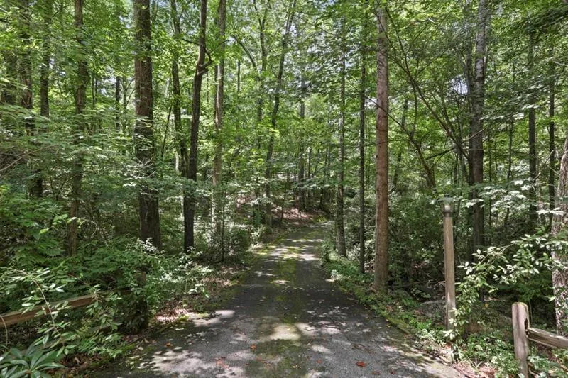 7 Wildwood Valley, Sandy Springs, Georgia 30350, 3 Bedrooms Bedrooms, ,3 BathroomsBathrooms,Residential,Sold,7 Wildwood Valley,6637970