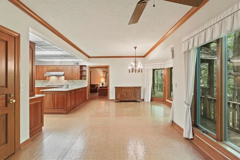 7 Wildwood Valley, Sandy Springs, Georgia 30350, 3 Bedrooms Bedrooms, ,3 BathroomsBathrooms,Residential,Sold,7 Wildwood Valley,6637970