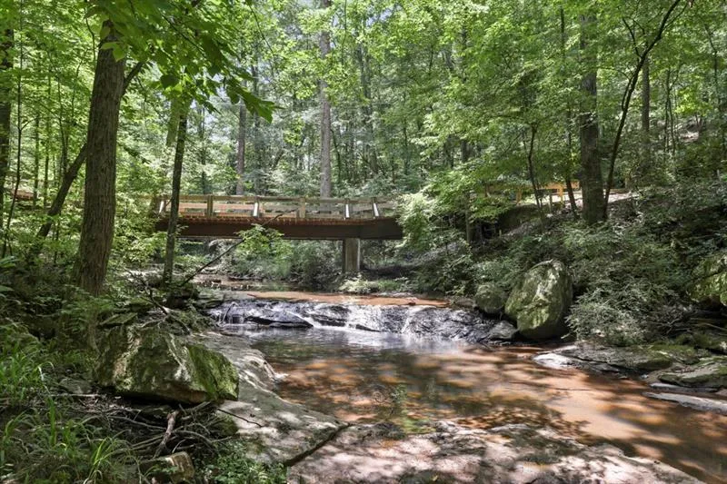 7 Wildwood Valley, Sandy Springs, Georgia 30350, 3 Bedrooms Bedrooms, ,3 BathroomsBathrooms,Residential,Sold,7 Wildwood Valley,6637970