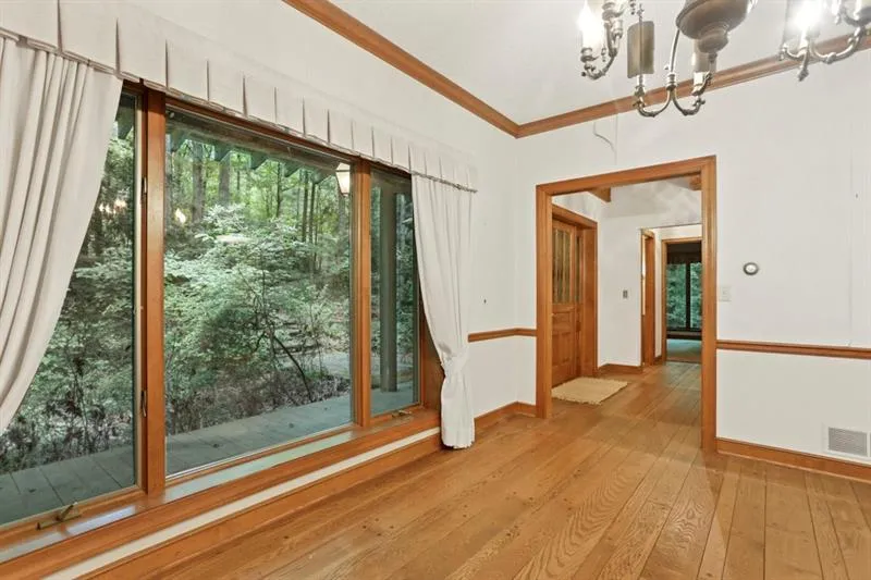 7 Wildwood Valley, Sandy Springs, Georgia 30350, 3 Bedrooms Bedrooms, ,3 BathroomsBathrooms,Residential,Sold,7 Wildwood Valley,6637970