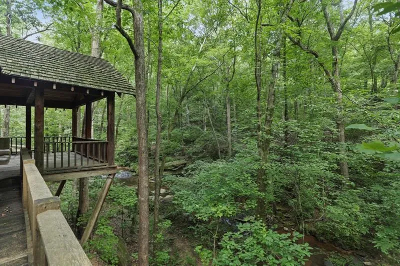 7 Wildwood Valley, Sandy Springs, Georgia 30350, 3 Bedrooms Bedrooms, ,3 BathroomsBathrooms,Residential,Sold,7 Wildwood Valley,6637970