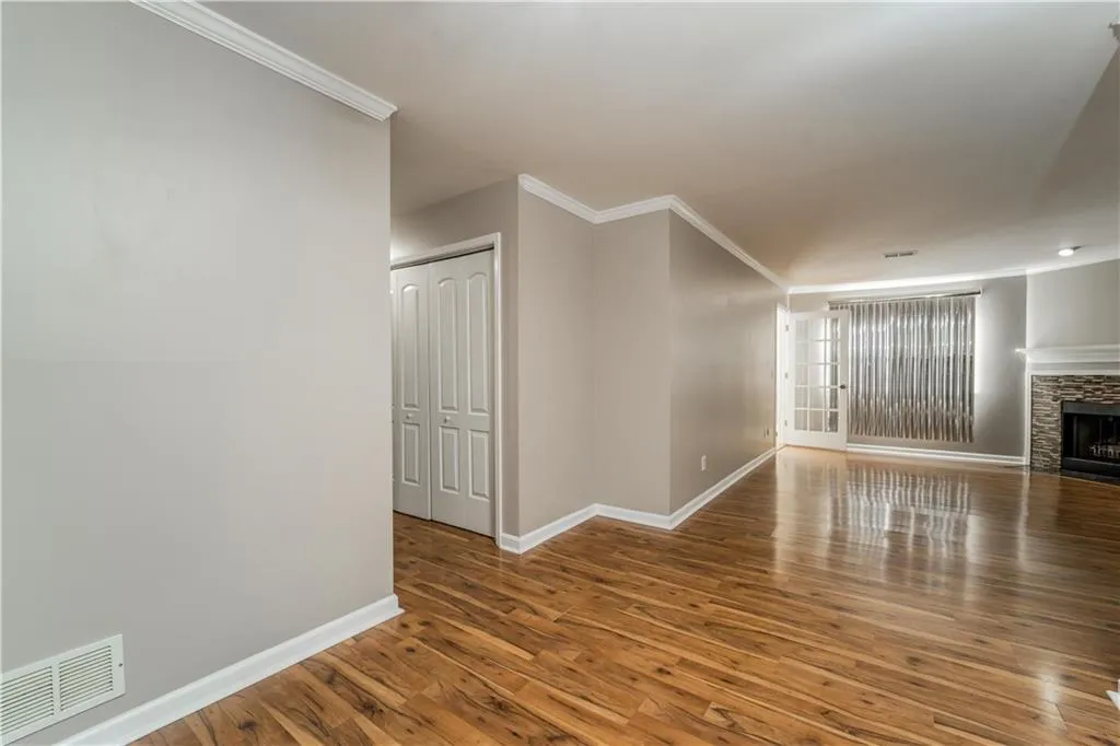 109 Barrington Hills Drive, Sandy Springs, Georgia 30350, 2 Bedrooms Bedrooms, ,2 BathroomsBathrooms,Residential,Sold,109 Barrington Hills Drive,6836110