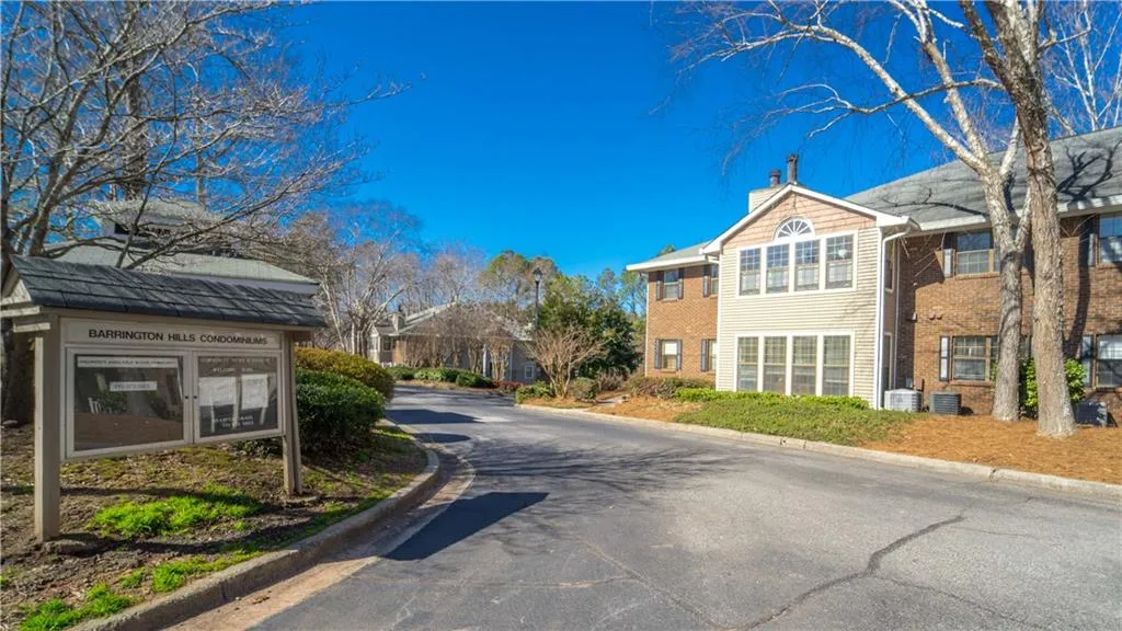 109 Barrington Hills Drive, Sandy Springs, Georgia 30350, 2 Bedrooms Bedrooms, ,2 BathroomsBathrooms,Residential,Sold,109 Barrington Hills Drive,6836110