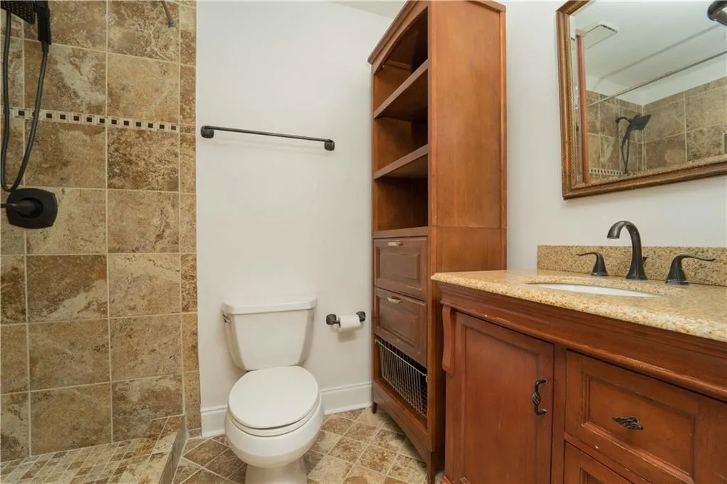 109 Barrington Hills Drive, Sandy Springs, Georgia 30350, 2 Bedrooms Bedrooms, ,2 BathroomsBathrooms,Residential,Sold,109 Barrington Hills Drive,6836110