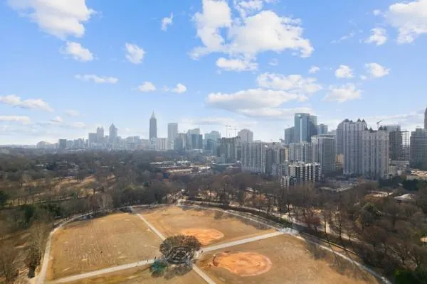 206 11th Street Ne Unit 205, Atlanta, Georgia 30309, 1 Bedroom Bedrooms, ,1 BathroomBathrooms,Residential,For Sale,206 11th Street Ne Unit 205,7548253
