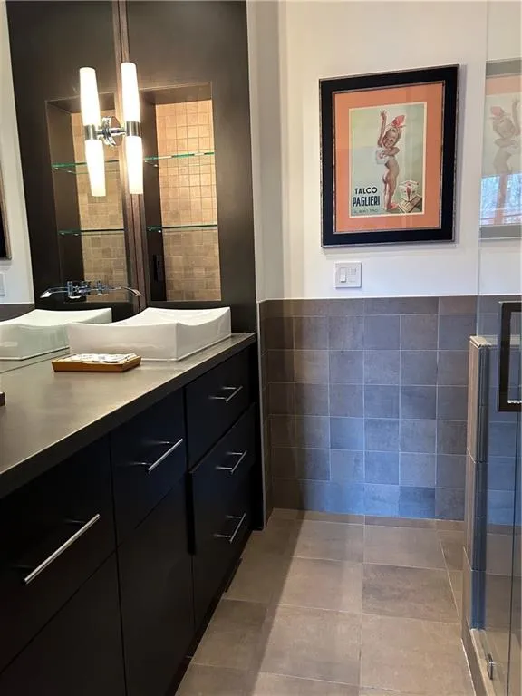 206 11th Street Ne Unit 205, Atlanta, Georgia 30309, 1 Bedroom Bedrooms, ,1 BathroomBathrooms,Residential,For Sale,206 11th Street Ne Unit 205,7548253