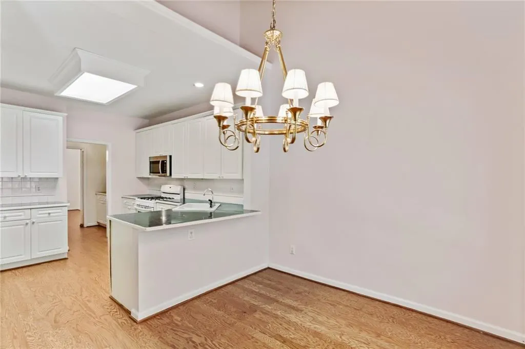 7155 Roswell Road Unit 45, Sandy Springs, Georgia 30328, 4 Bedrooms Bedrooms, ,2 BathroomsBathrooms,Residential,Sold,7155 Roswell Road Unit 45,6865742