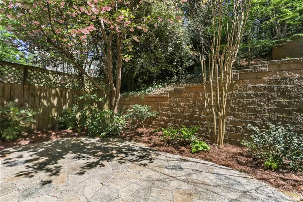 7155 Roswell Road Unit 45, Sandy Springs, Georgia 30328, 4 Bedrooms Bedrooms, ,2 BathroomsBathrooms,Residential,Sold,7155 Roswell Road Unit 45,6865742