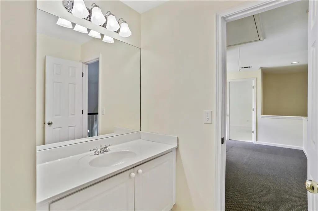 7155 Roswell Road Unit 45, Sandy Springs, Georgia 30328, 4 Bedrooms Bedrooms, ,2 BathroomsBathrooms,Residential,Sold,7155 Roswell Road Unit 45,6865742