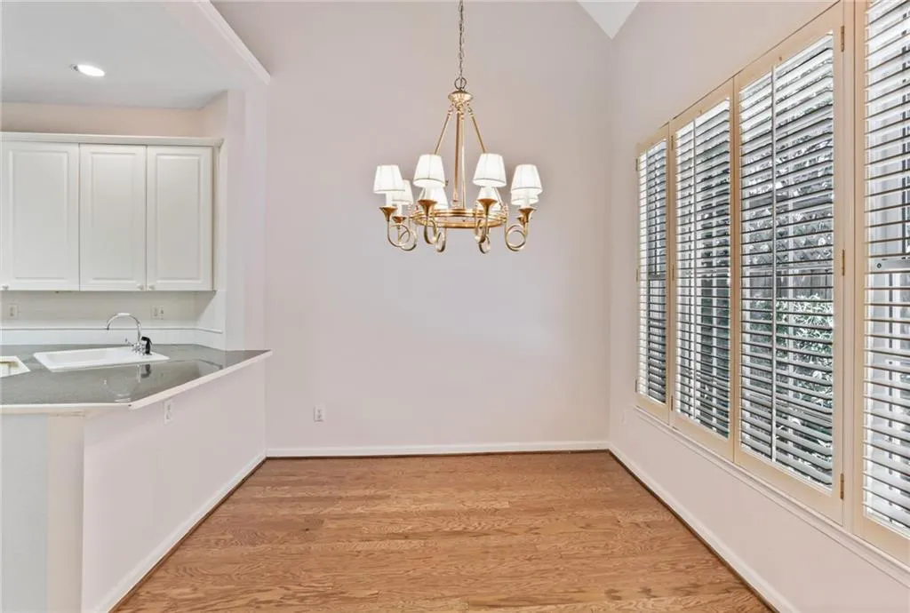 7155 Roswell Road Unit 45, Sandy Springs, Georgia 30328, 4 Bedrooms Bedrooms, ,2 BathroomsBathrooms,Residential,Sold,7155 Roswell Road Unit 45,6865742