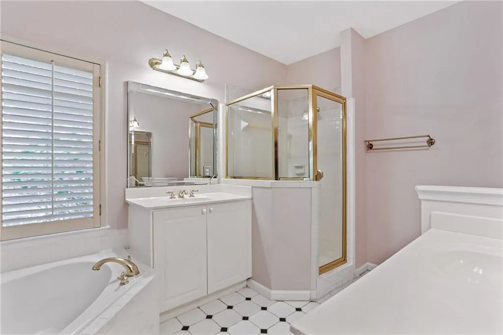 7155 Roswell Road Unit 45, Sandy Springs, Georgia 30328, 4 Bedrooms Bedrooms, ,2 BathroomsBathrooms,Residential,Sold,7155 Roswell Road Unit 45,6865742