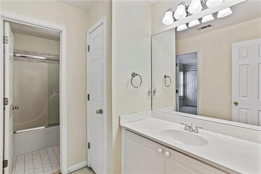 7155 Roswell Road Unit 45, Sandy Springs, Georgia 30328, 4 Bedrooms Bedrooms, ,2 BathroomsBathrooms,Residential,Sold,7155 Roswell Road Unit 45,6865742