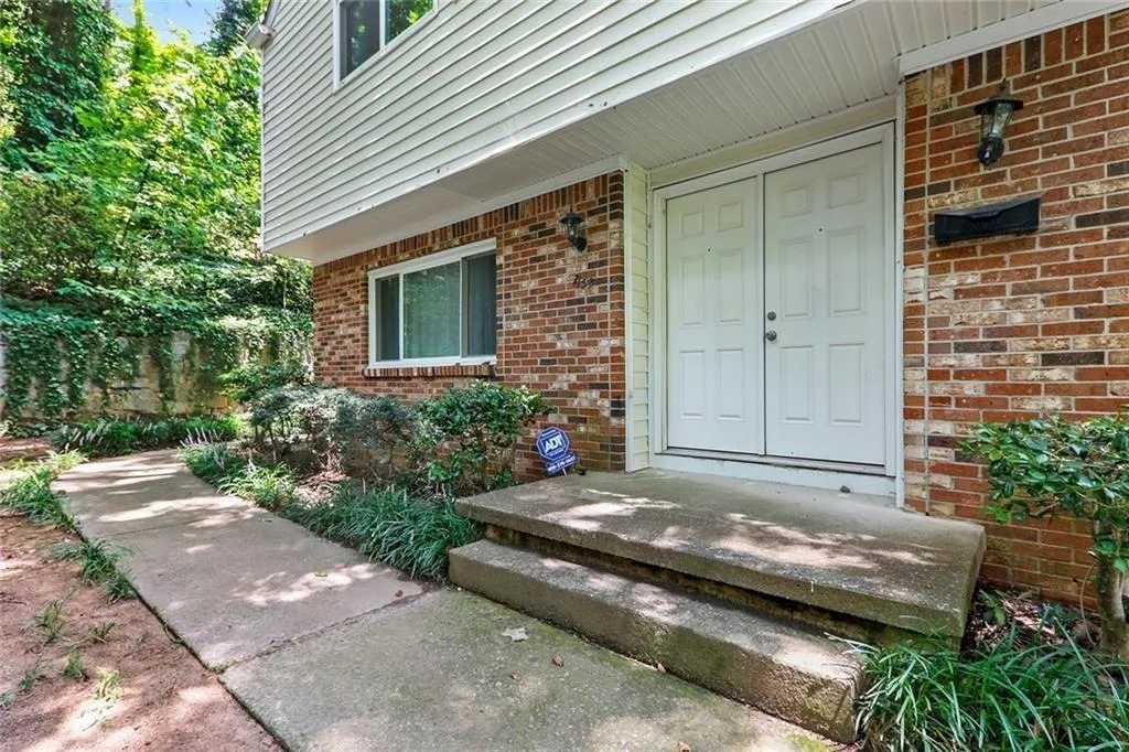 7158 Stonington Drive, Atlanta, Georgia 30328, 3 Bedrooms Bedrooms, ,2 BathroomsBathrooms,Residential,Sold,7158 Stonington Drive,6597297