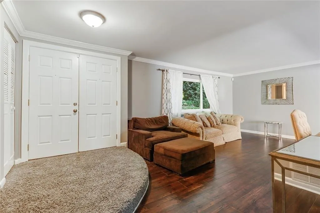 7158 Stonington Drive, Atlanta, Georgia 30328, 3 Bedrooms Bedrooms, ,2 BathroomsBathrooms,Residential,Sold,7158 Stonington Drive,6597297