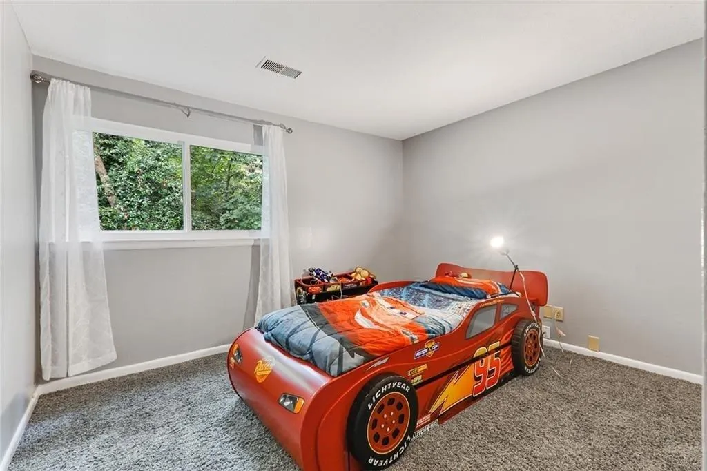 7158 Stonington Drive, Atlanta, Georgia 30328, 3 Bedrooms Bedrooms, ,2 BathroomsBathrooms,Residential,Sold,7158 Stonington Drive,6597297