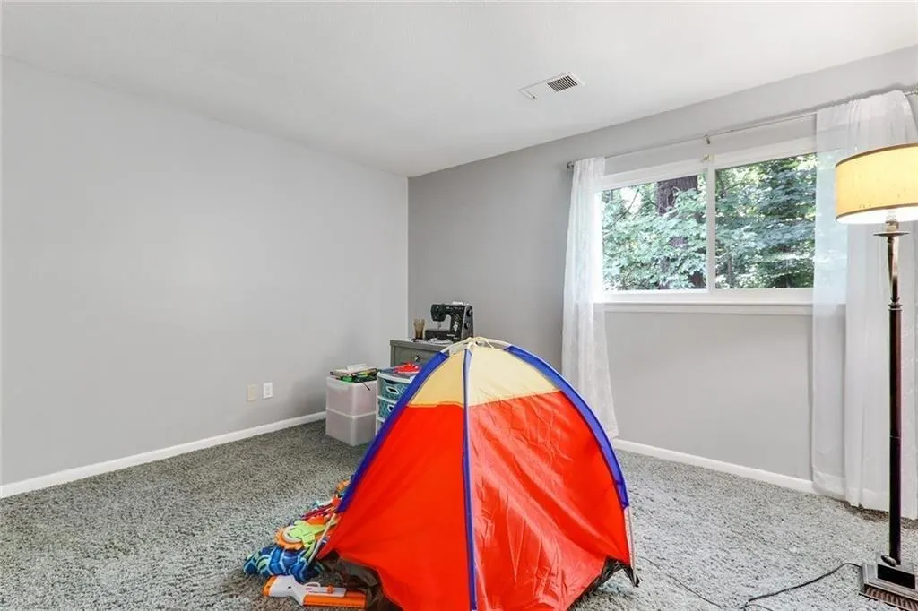 7158 Stonington Drive, Atlanta, Georgia 30328, 3 Bedrooms Bedrooms, ,2 BathroomsBathrooms,Residential,Sold,7158 Stonington Drive,6597297