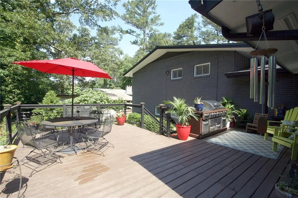 1201 Hopkins Terrace Ne, Atlanta, Georgia 30324, 5 Bedrooms Bedrooms, ,3 BathroomsBathrooms,Residential,Sold,1201 Hopkins Terrace Ne,5698623