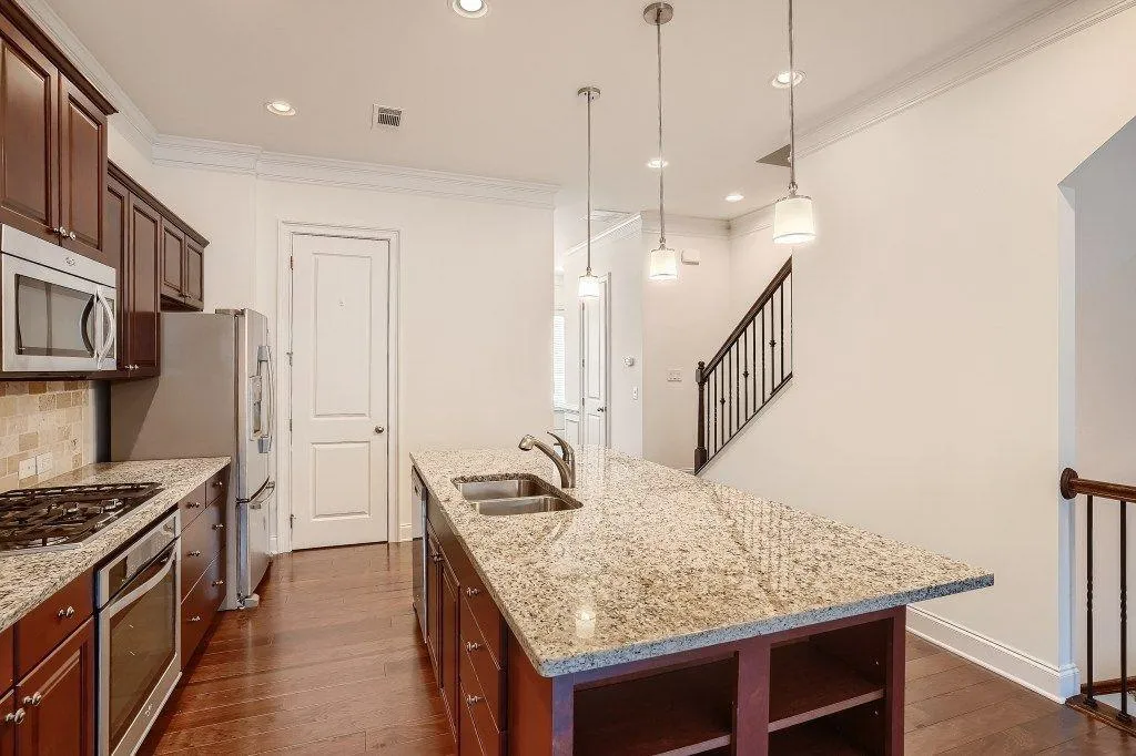 323 Alderwood Lane, Atlanta, Georgia 30328, 3 Bedrooms Bedrooms, ,3 BathroomsBathrooms,Residential,Sold,323 Alderwood Lane,7071581